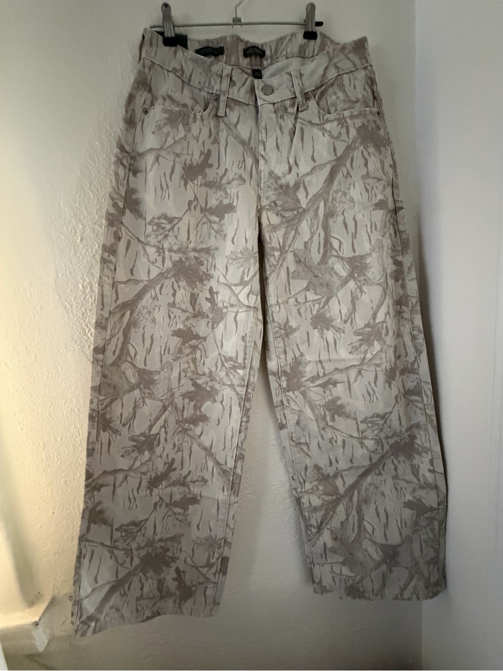 Low Rise Baggy Camouflage Cargo Pants